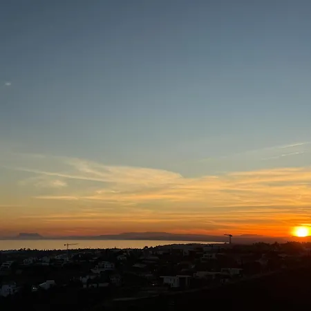 Paraiso Penthouse Unique Sea View To Gibraltar Διαμέρισμα