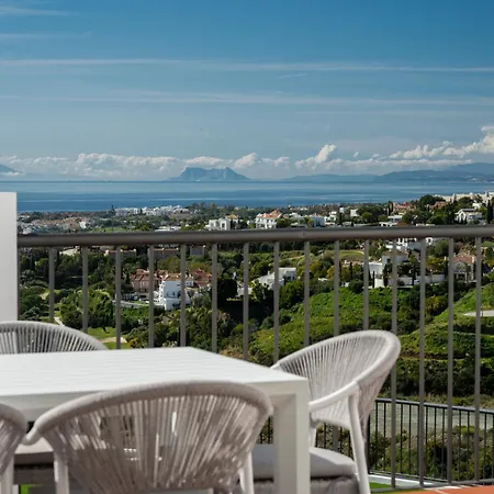 Daire Paraiso Penthouse Unique Sea View To Gibraltar Estepona