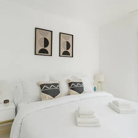 Paraiso Penthouse Unique Sea View To Gibraltar アパート エステポナ