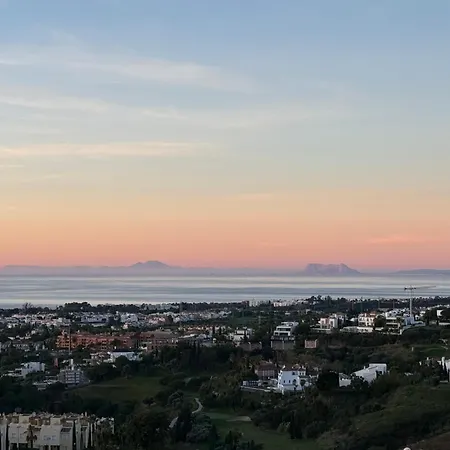 アパート Paraiso Penthouse Unique Sea View To Gibraltar エステポナ